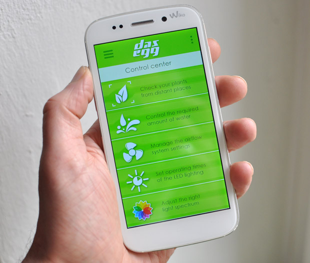 10 remote control of DasEgg via smartphone